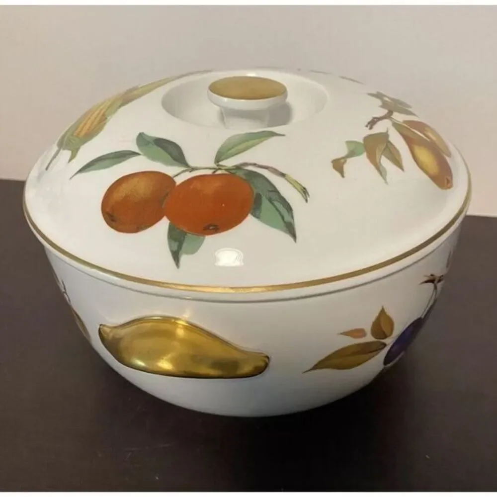 Royal Worcester Evesham Gold Round 2.5 qt CASSEROLE/ LID‎ Gold Knob/Handles 8.5